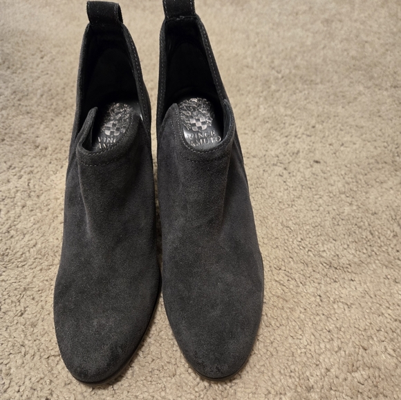Vince camuto booties - Picture 1 of 6